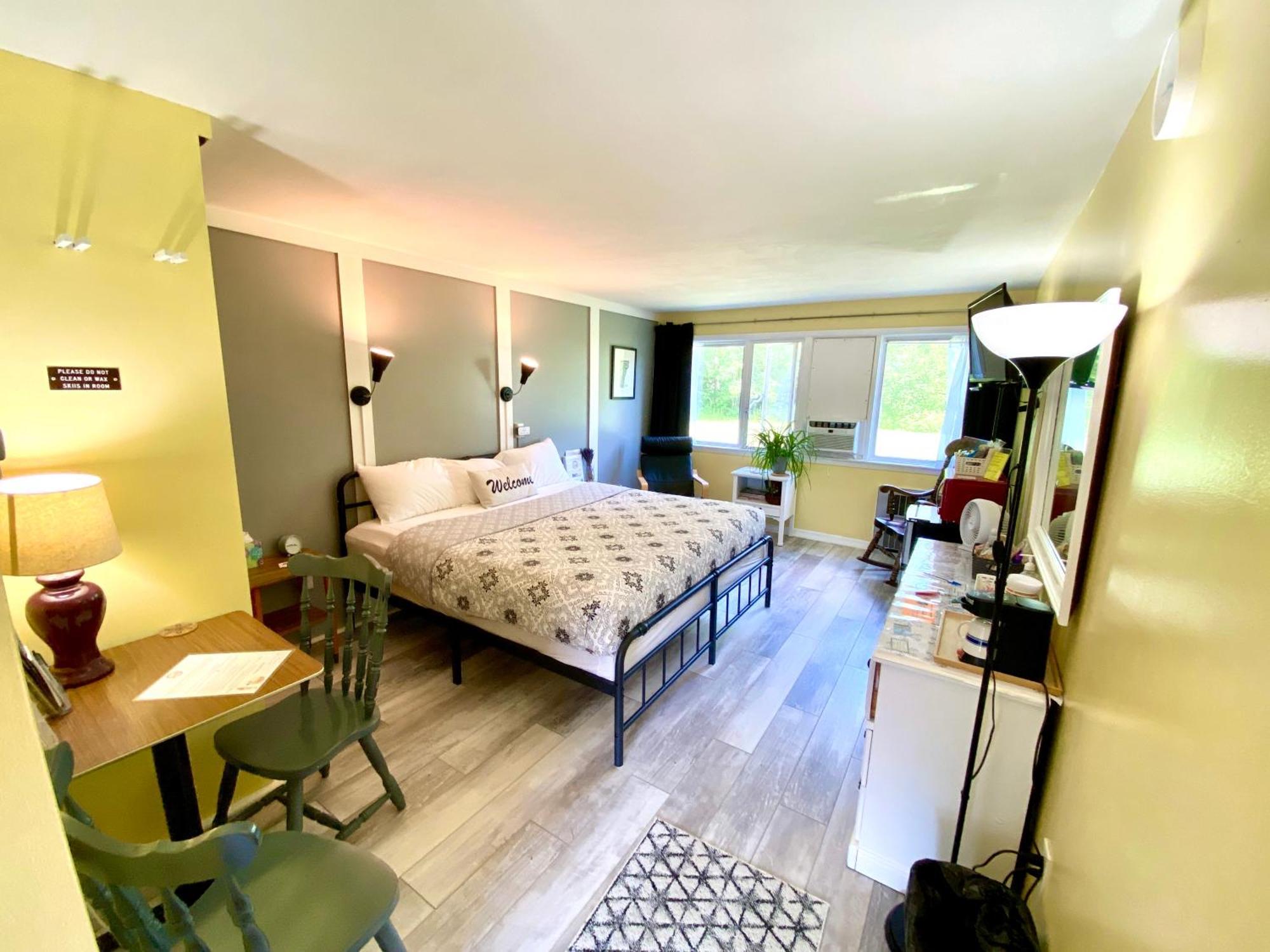 Snowdon Chalet Motel Londonderry Ngoại thất bức ảnh